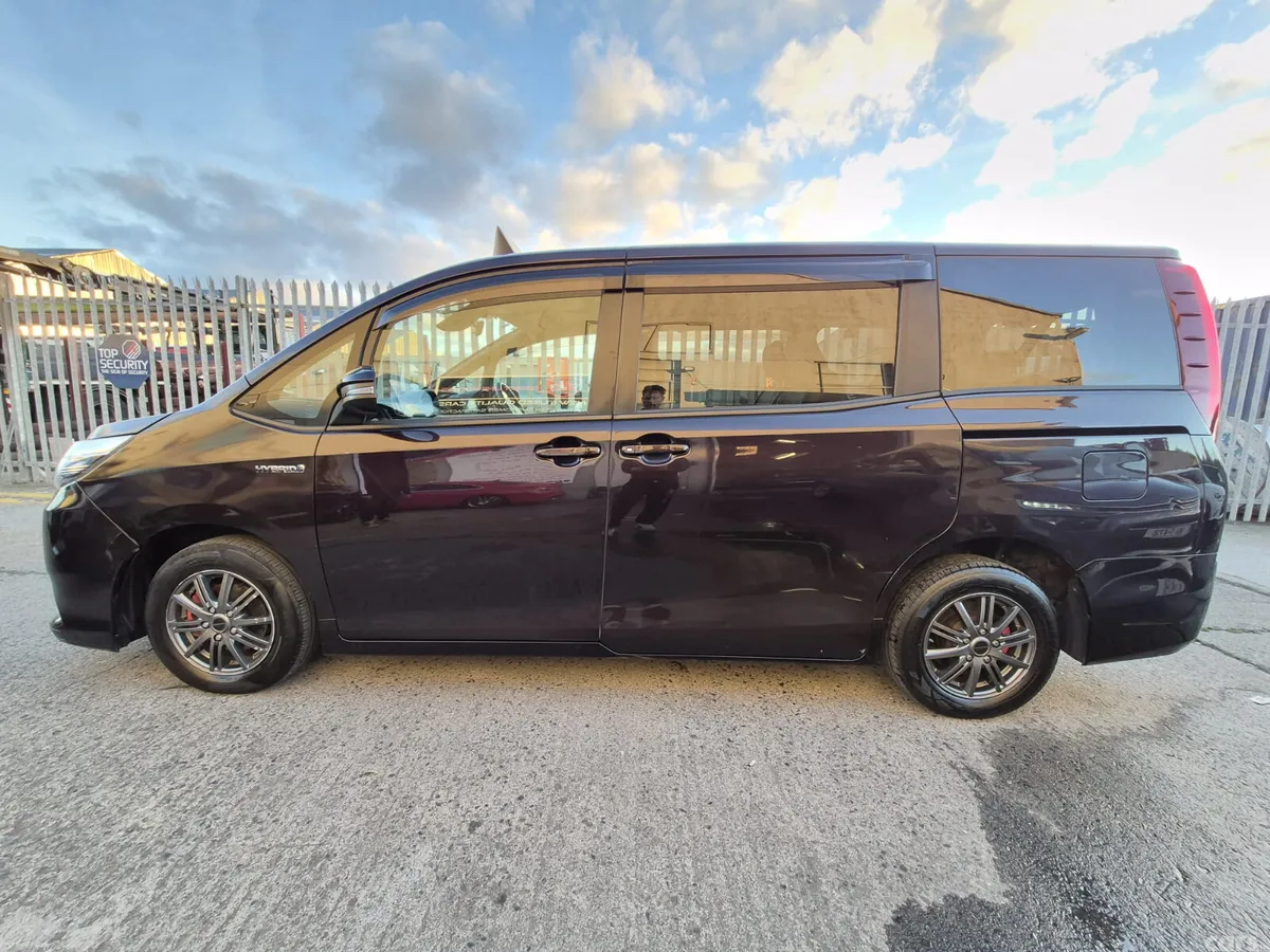 Toyota Noah MPV, Petrol Hybrid, 2016, Beige