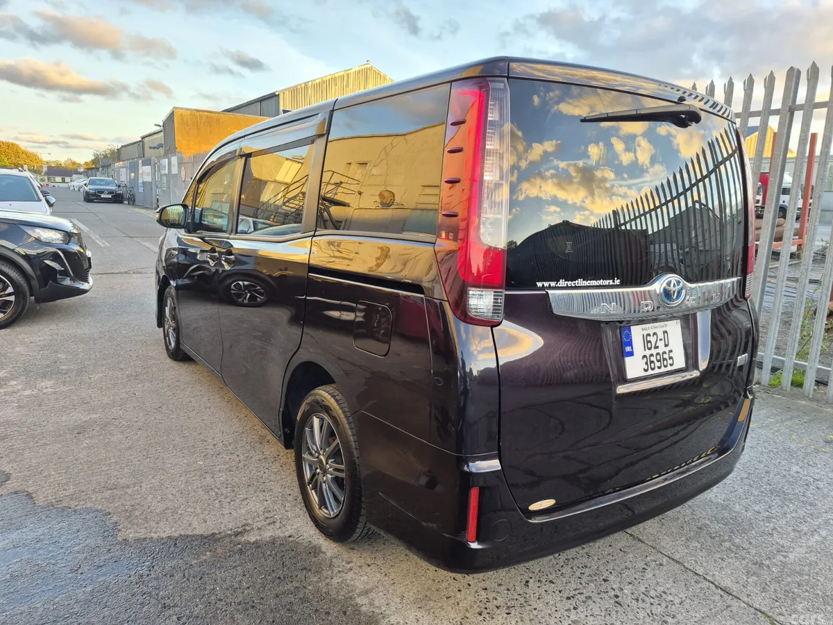 Toyota Noah MPV, Petrol Hybrid, 2016, Beige