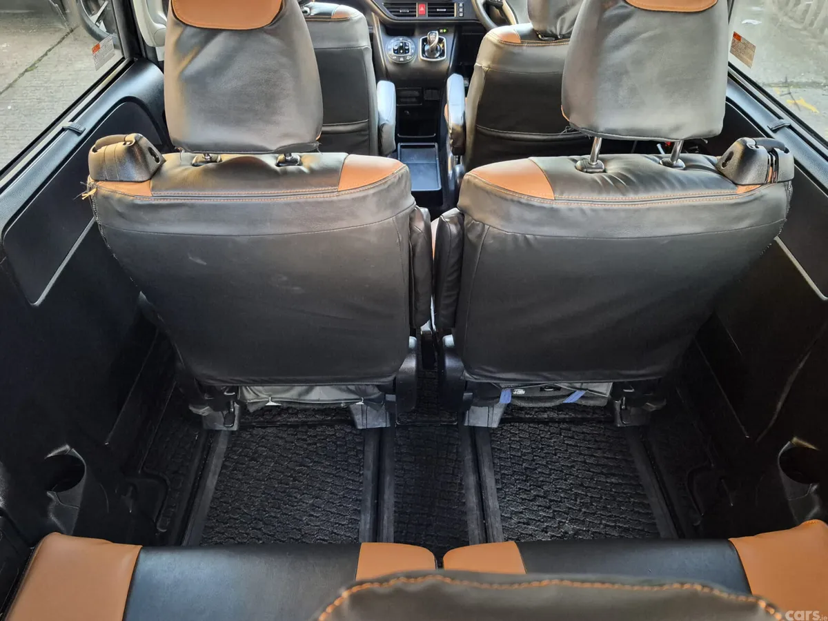 Toyota Noah MPV, Petrol Hybrid, 2016, Beige