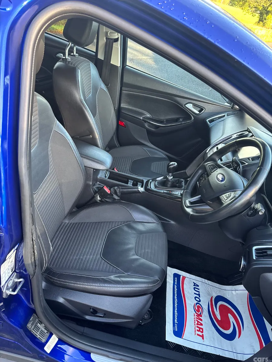 Ford Focus Hatchback, Diesel, 2016, Blue