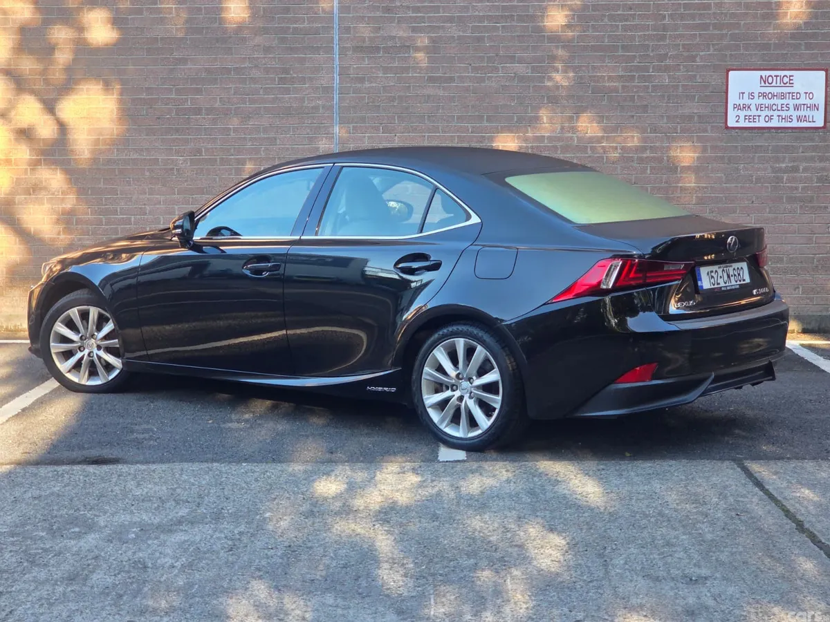 Lexus IS Saloon, Petrol Hybrid, 2015, Black