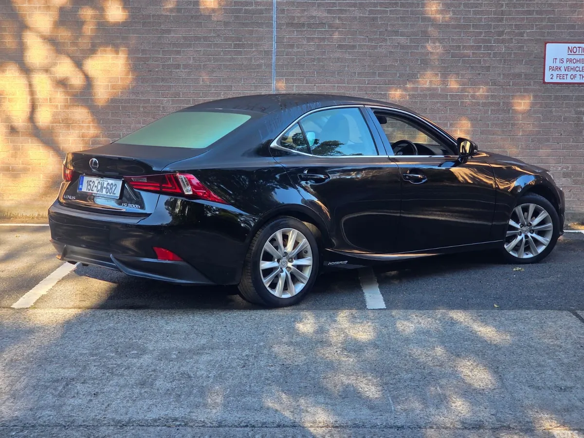 Lexus IS Saloon, Petrol Hybrid, 2015, Black