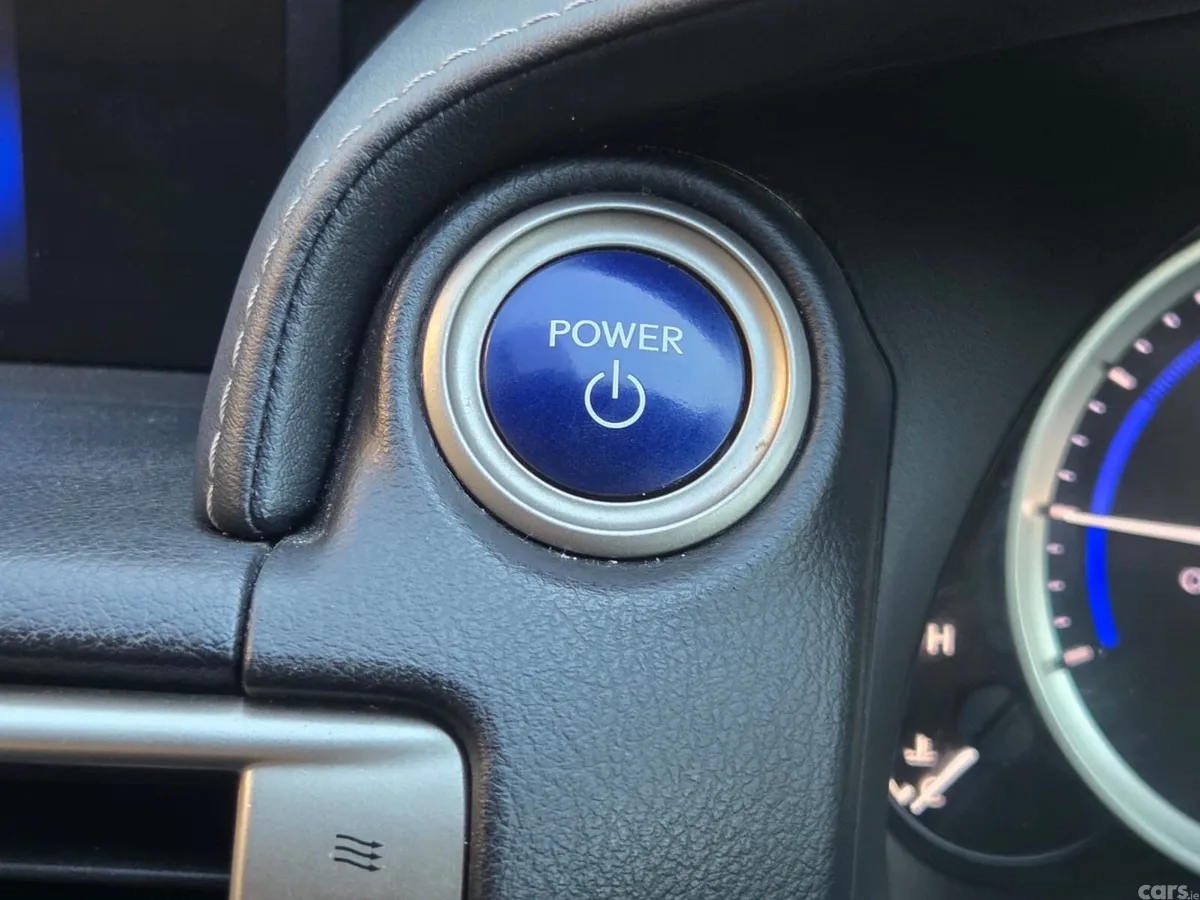 Lexus IS Saloon, Petrol Hybrid, 2015, Black