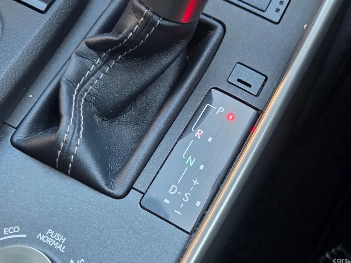 Lexus IS Saloon, Petrol Hybrid, 2015, Black