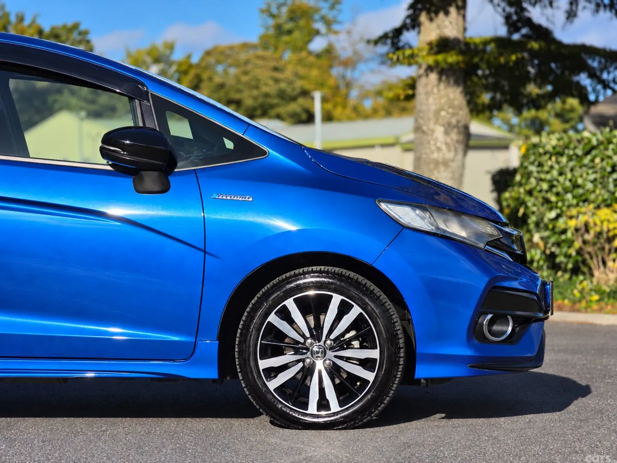 Honda Fit Hatchback, Petrol Hybrid, 2018, Blue