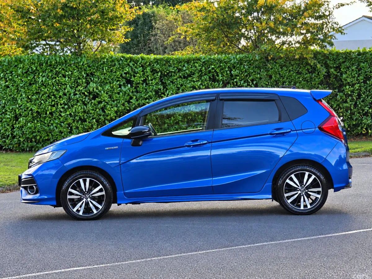 Honda Fit Hatchback, Petrol Hybrid, 2018, Blue