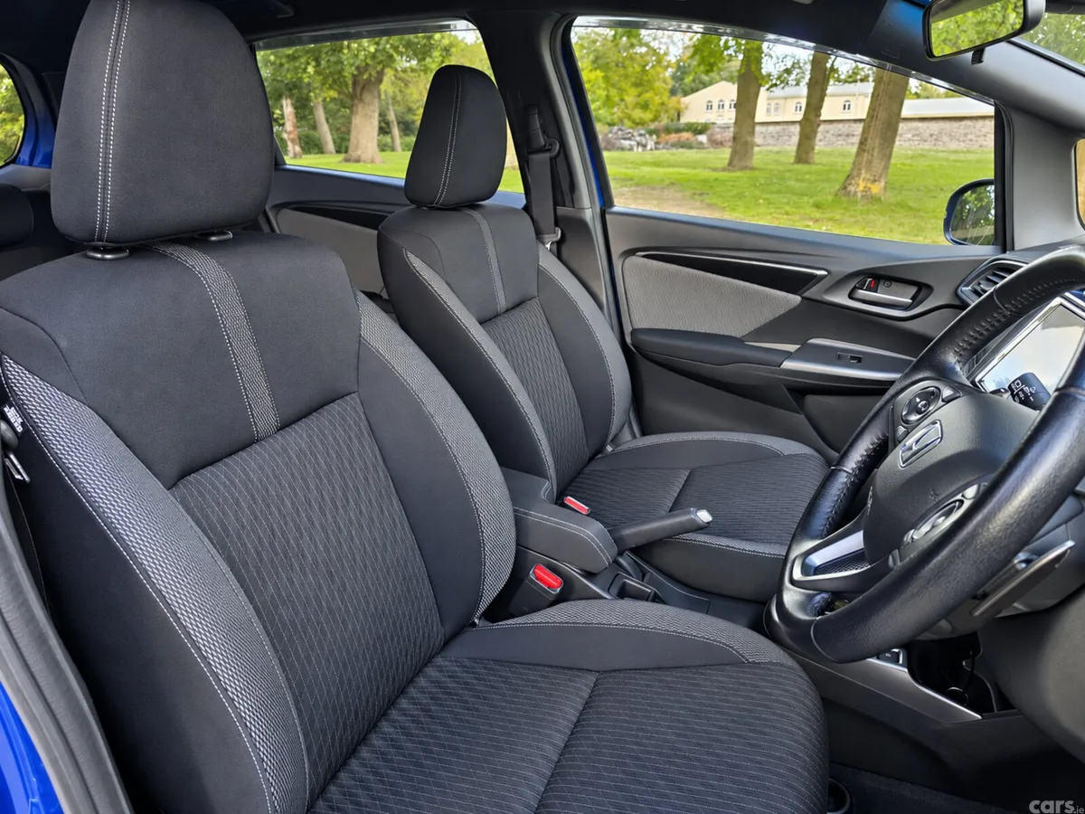 Honda Fit Hatchback, Petrol Hybrid, 2018, Blue