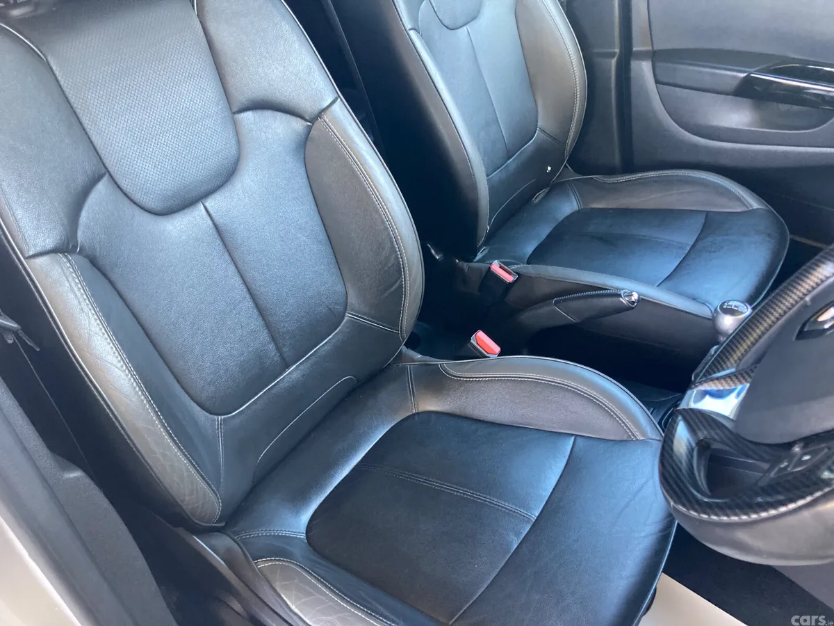 Renault Captur Hatchback, Diesel, 2017, Grey
