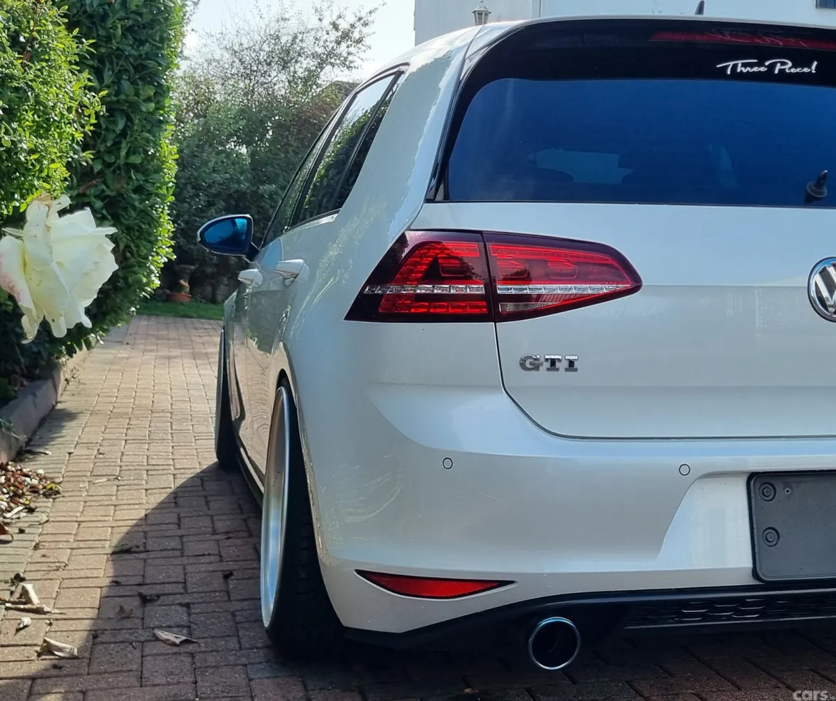 Volkswagen Golf Hatchback, Petrol, 2016, White