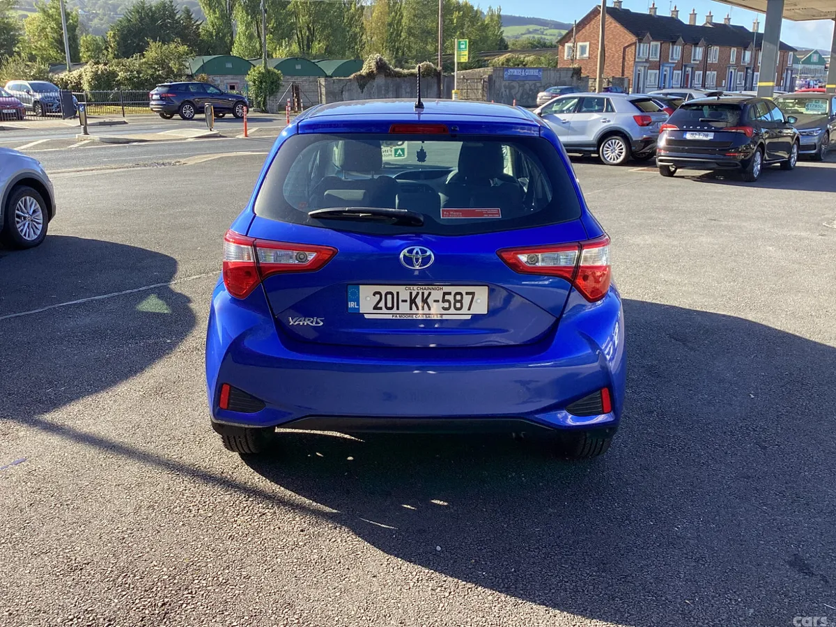 Toyota Yaris Hatchback, Petrol, 2020, Blue