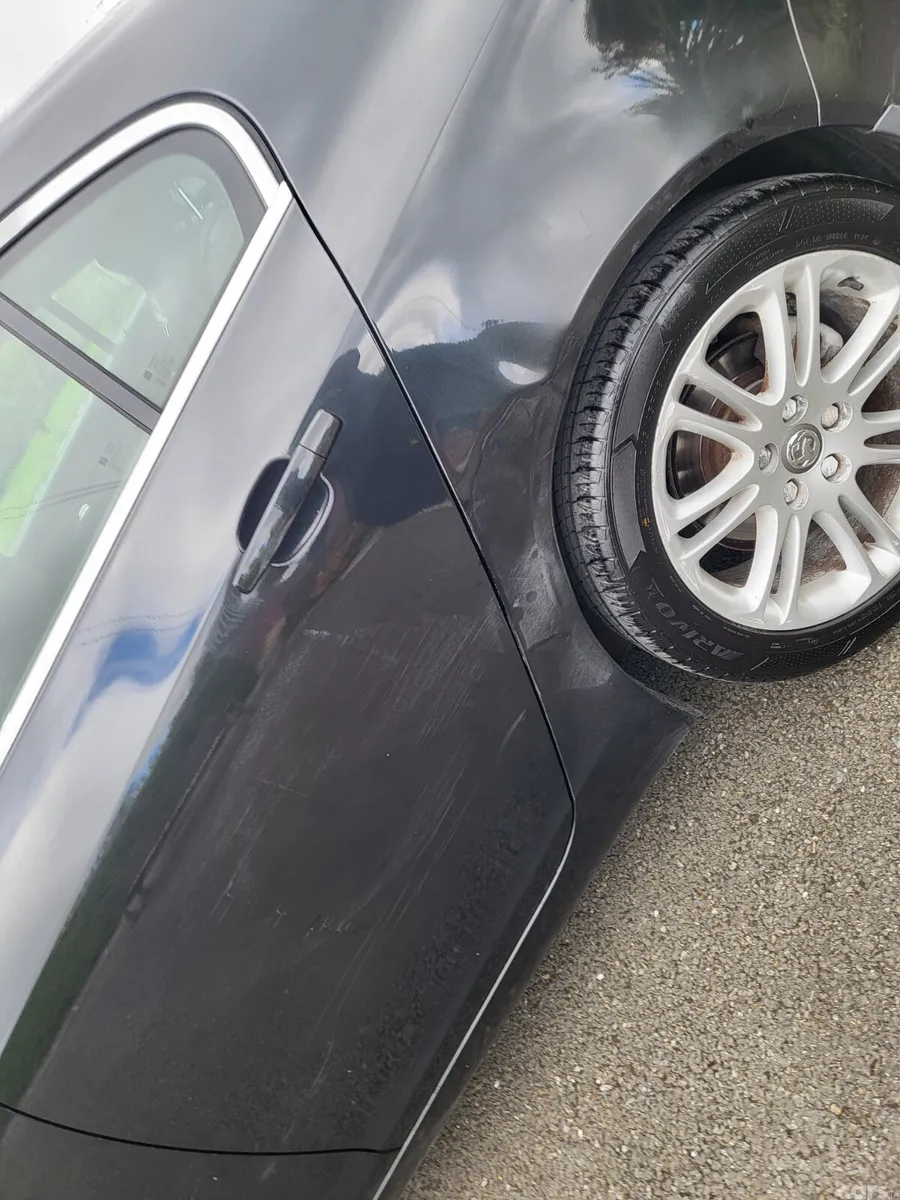 Vauxhall Insignia Hatchback, Diesel, 2011, Black