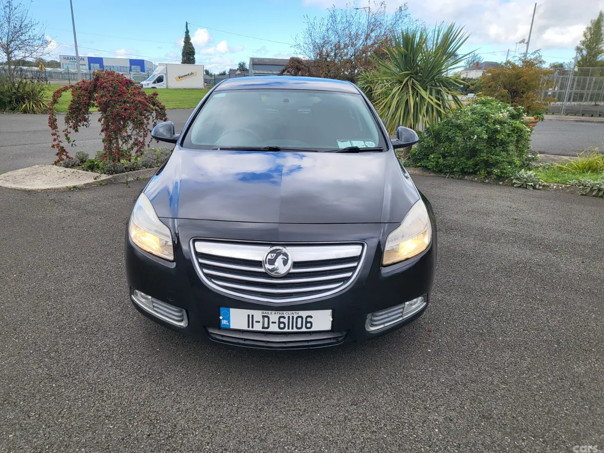 Vauxhall Insignia Hatchback, Diesel, 2011, Black