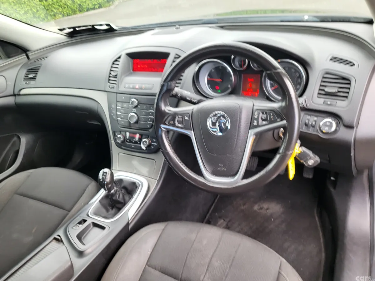 Vauxhall Insignia Hatchback, Diesel, 2011, Black