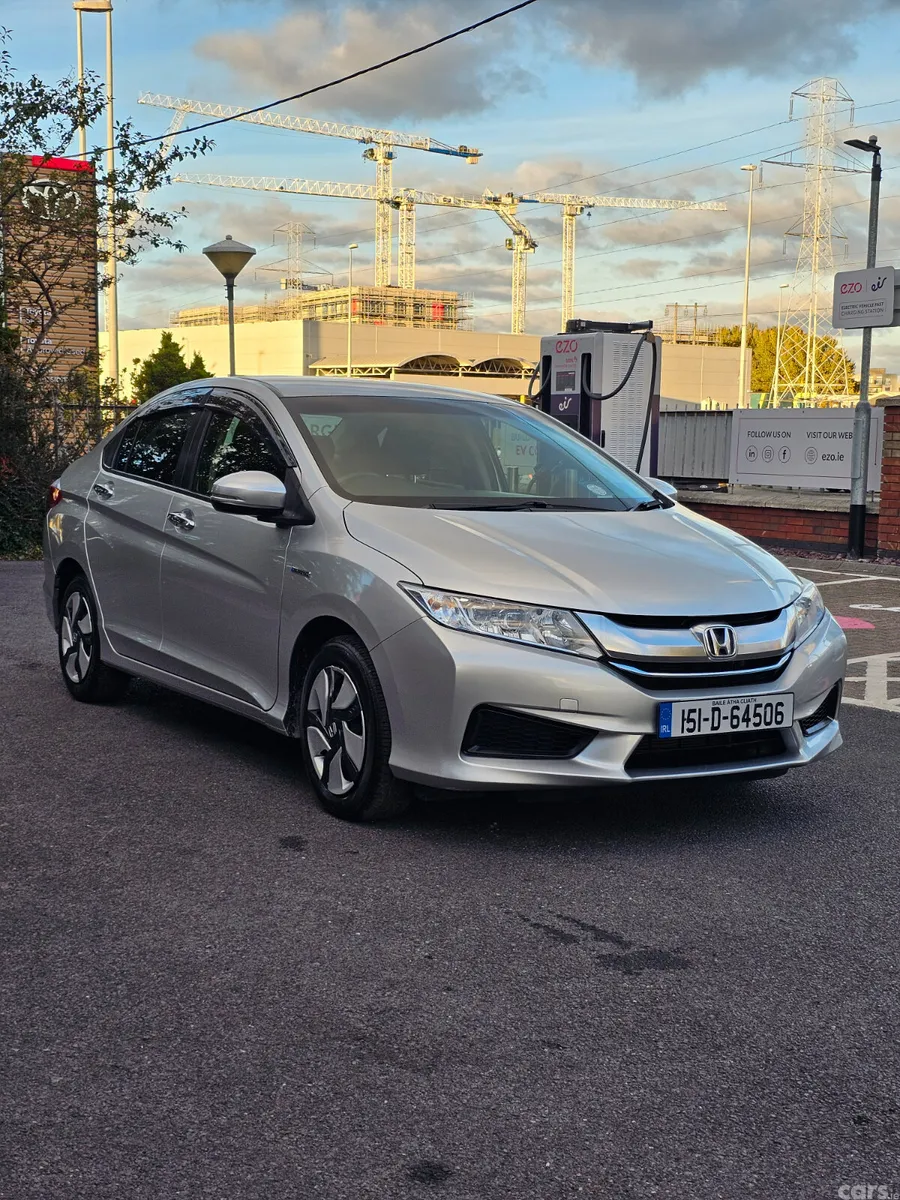 Honda Grace Saloon, Petrol Hybrid, 2015, Silver