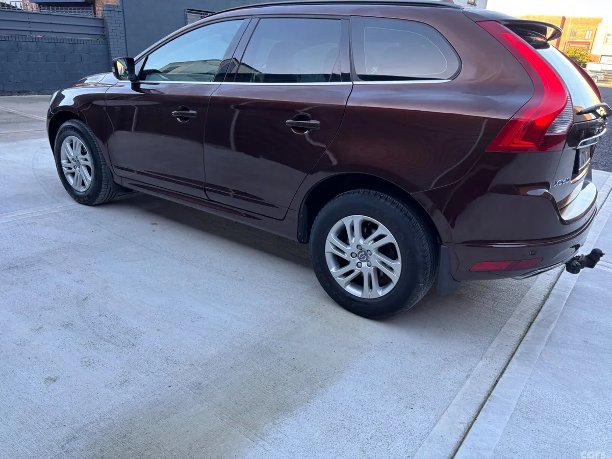 Volvo XC60 SUV, Diesel, 2017, Brown