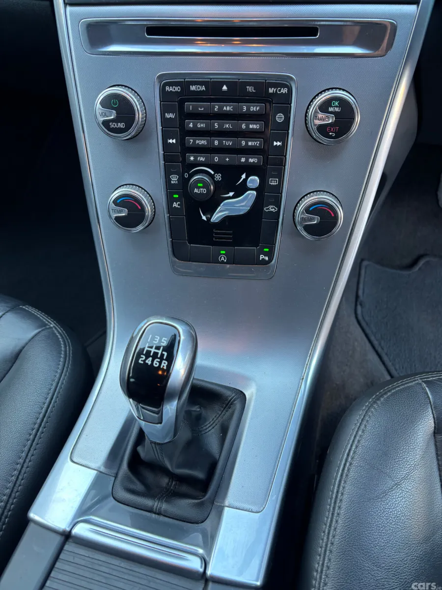 Volvo XC60 SUV, Diesel, 2017, Brown