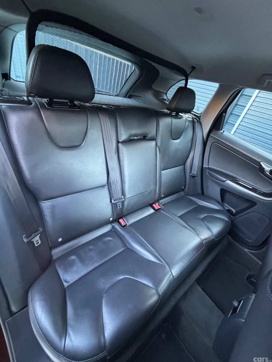 Volvo XC60 SUV, Diesel, 2017, Brown