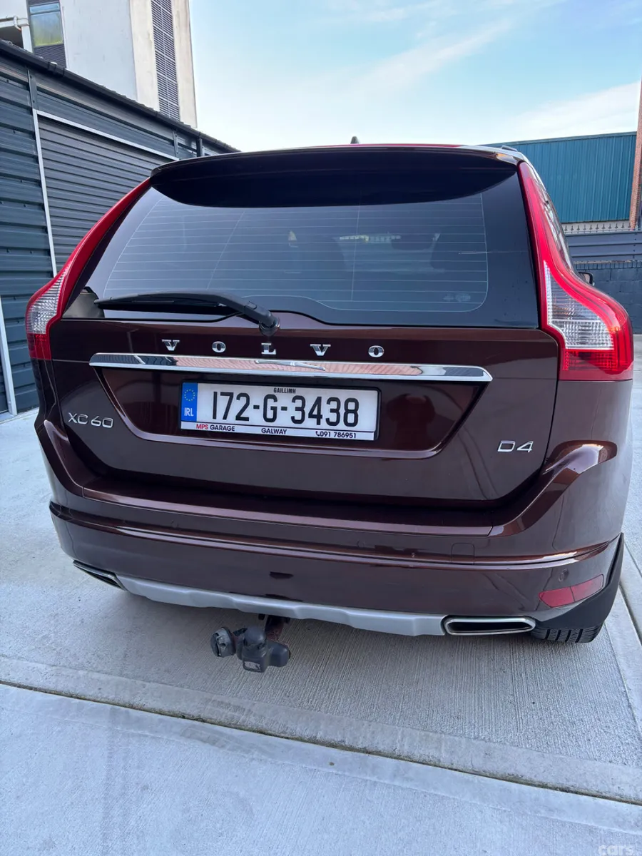 Volvo XC60 SUV, Diesel, 2017, Brown