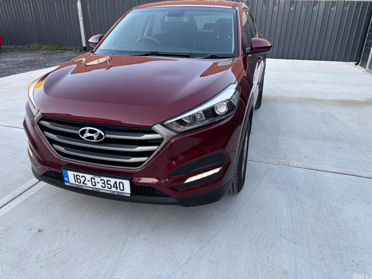 Hyundai Tucson SUV, Diesel, 2016, Red