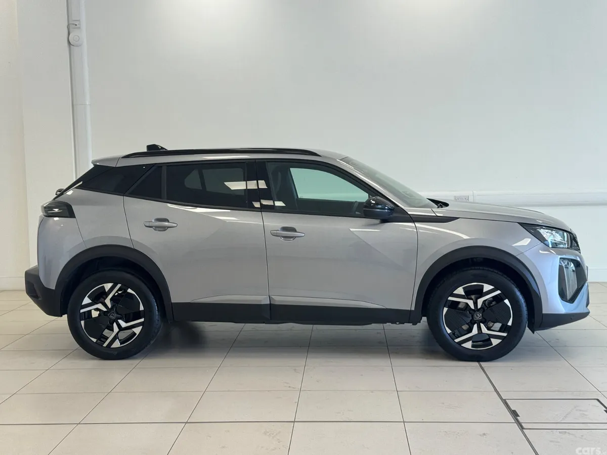 Peugeot 2008 MPV, Petrol, 2024, Grey