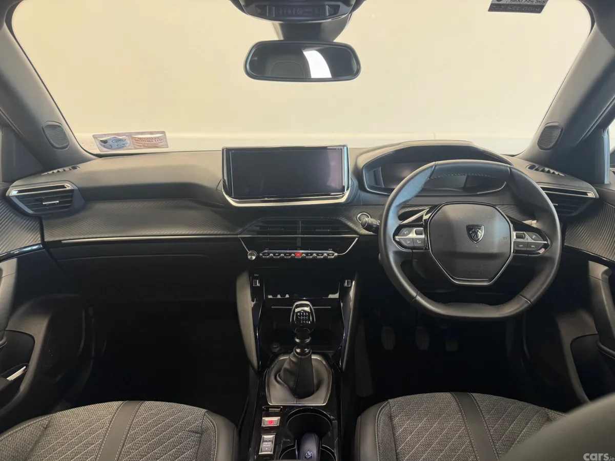 Peugeot 2008 MPV, Petrol, 2024, Grey