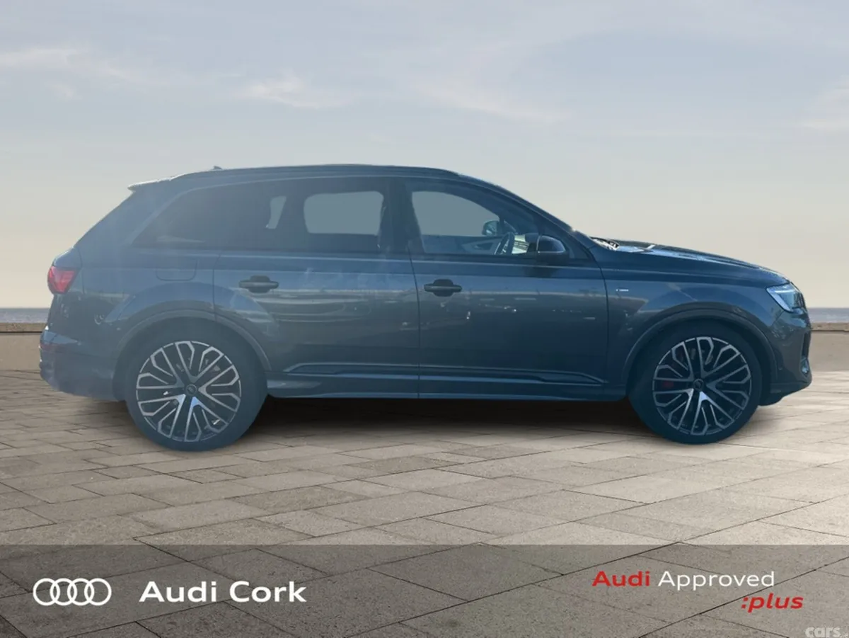 Audi Q7 Hatchback, Petrol Plug-in Hybrid, 2026, 