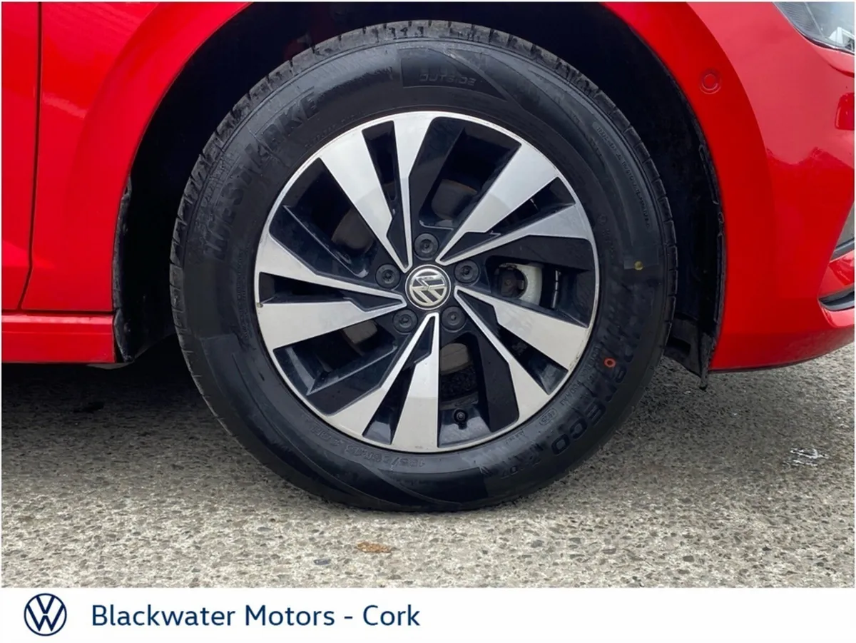 Volkswagen Polo Hatchback, Petrol, 2021, 