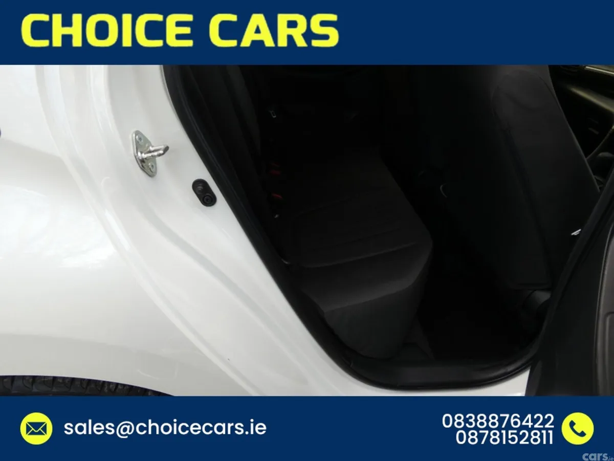 Toyota Yaris Hatchback, Petrol, 2021, White