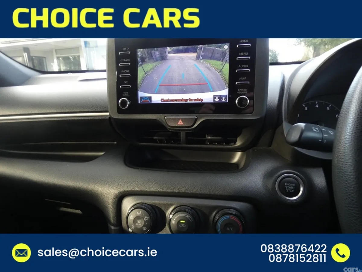 Toyota Yaris Hatchback, Petrol, 2021, White