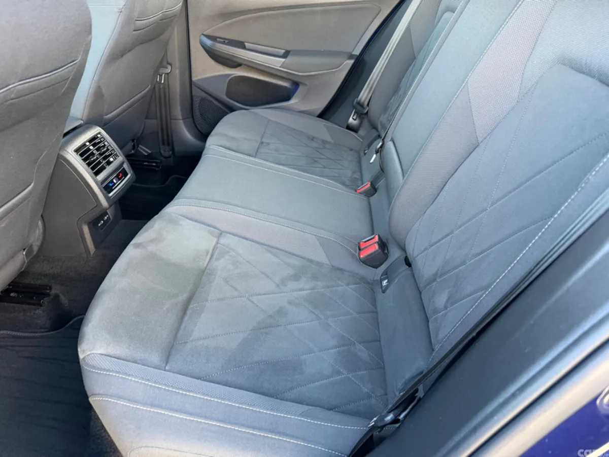 Volkswagen Golf Hatchback, Petrol, 2022, Blue