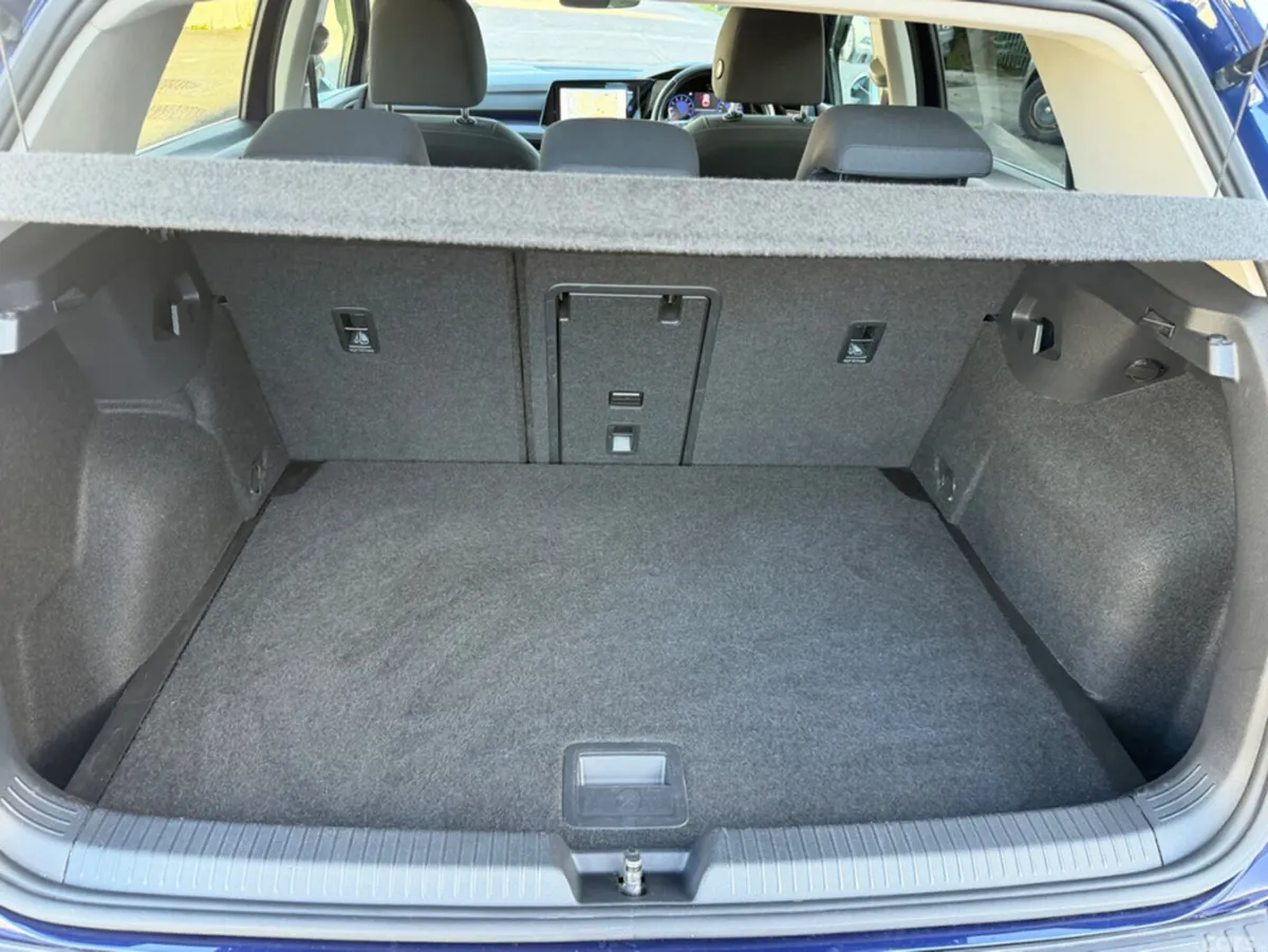 Volkswagen Golf Hatchback, Petrol, 2022, Blue