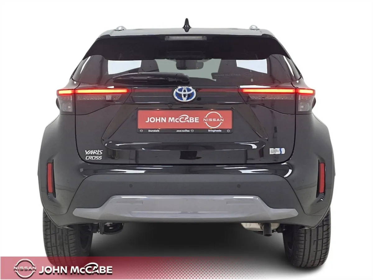 Toyota Yaris Cross Hatchback, Petrol Hybrid, 2023, Black