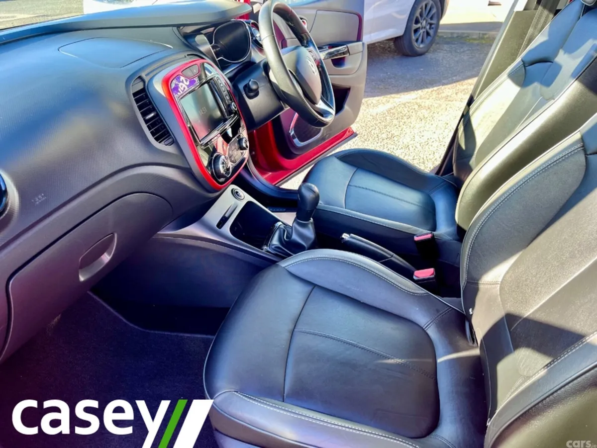 Renault Captur Hatchback, Diesel, 2016, Red