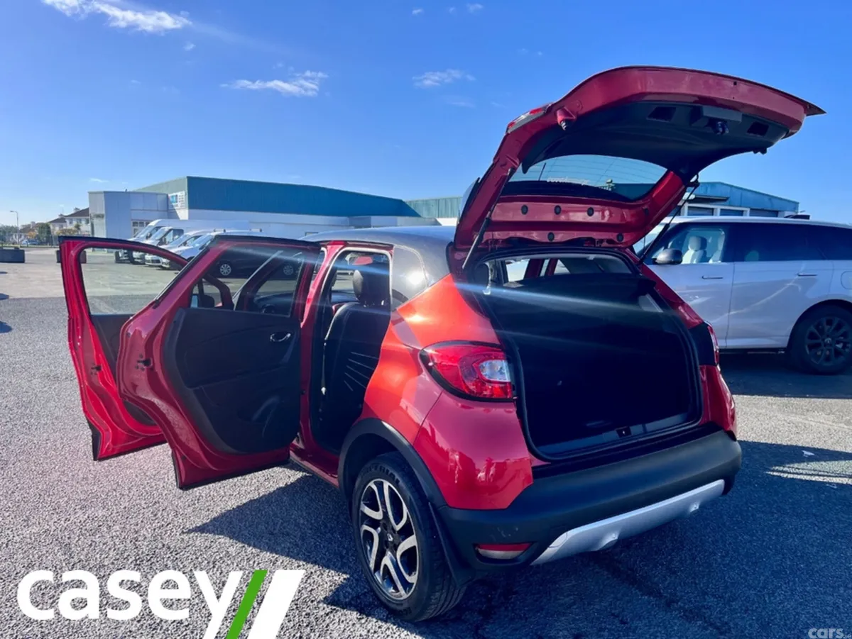 Renault Captur Hatchback, Diesel, 2016, Red