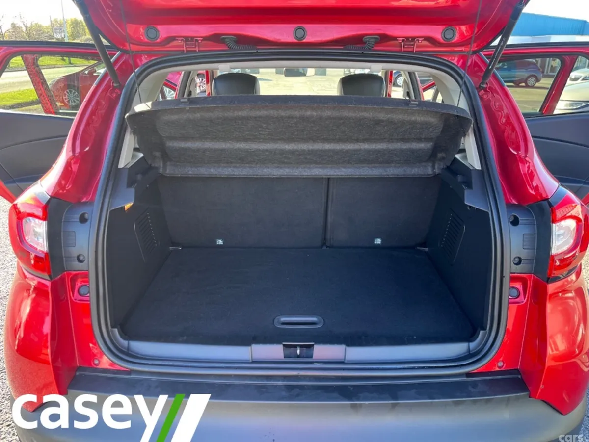 Renault Captur Hatchback, Diesel, 2016, Red