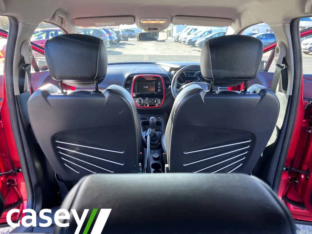 Renault Captur Hatchback, Diesel, 2016, Red