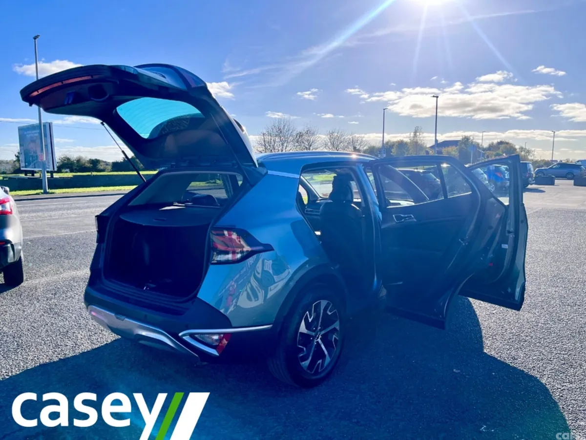 Kia Sportage MPV, Diesel, 2023, Grey