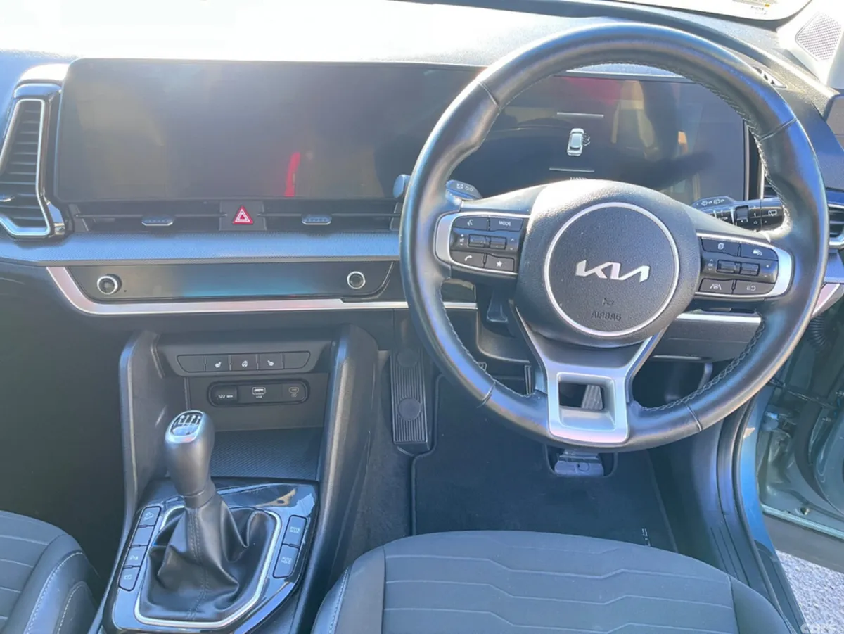Kia Sportage MPV, Diesel, 2023, Grey