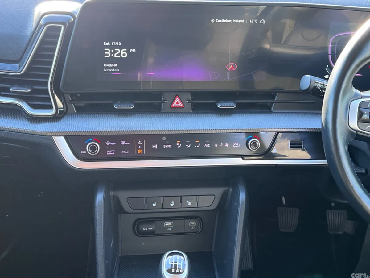 Kia Sportage MPV, Diesel, 2023, Grey