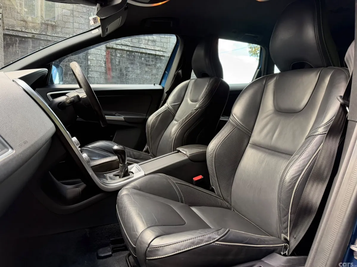 Volvo XC60 SUV, Diesel, 2017, Blue