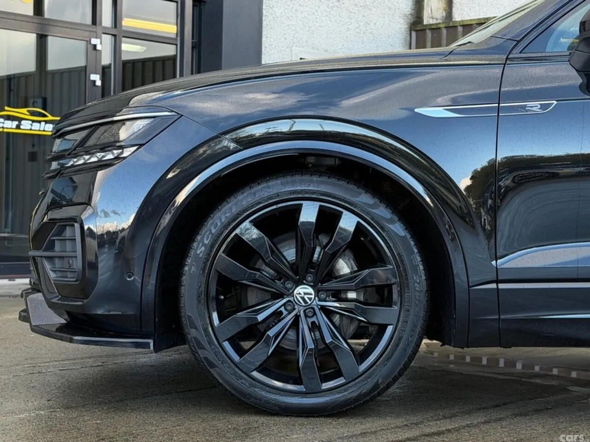 Volkswagen Touareg SUV, Diesel, 2023, Black