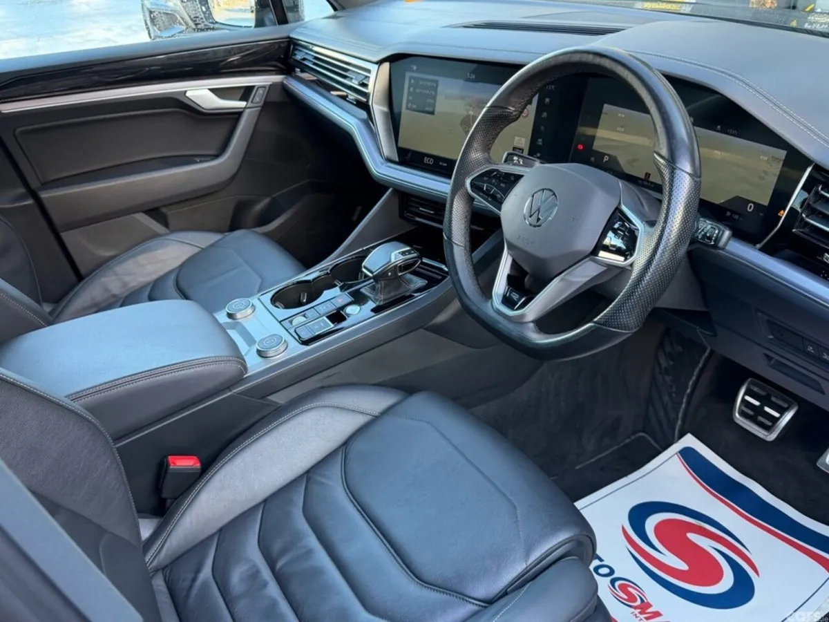 Volkswagen Touareg SUV, Diesel, 2023, Black