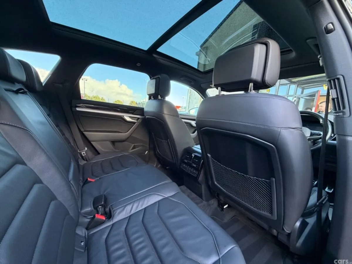 Volkswagen Touareg SUV, Diesel, 2023, Black
