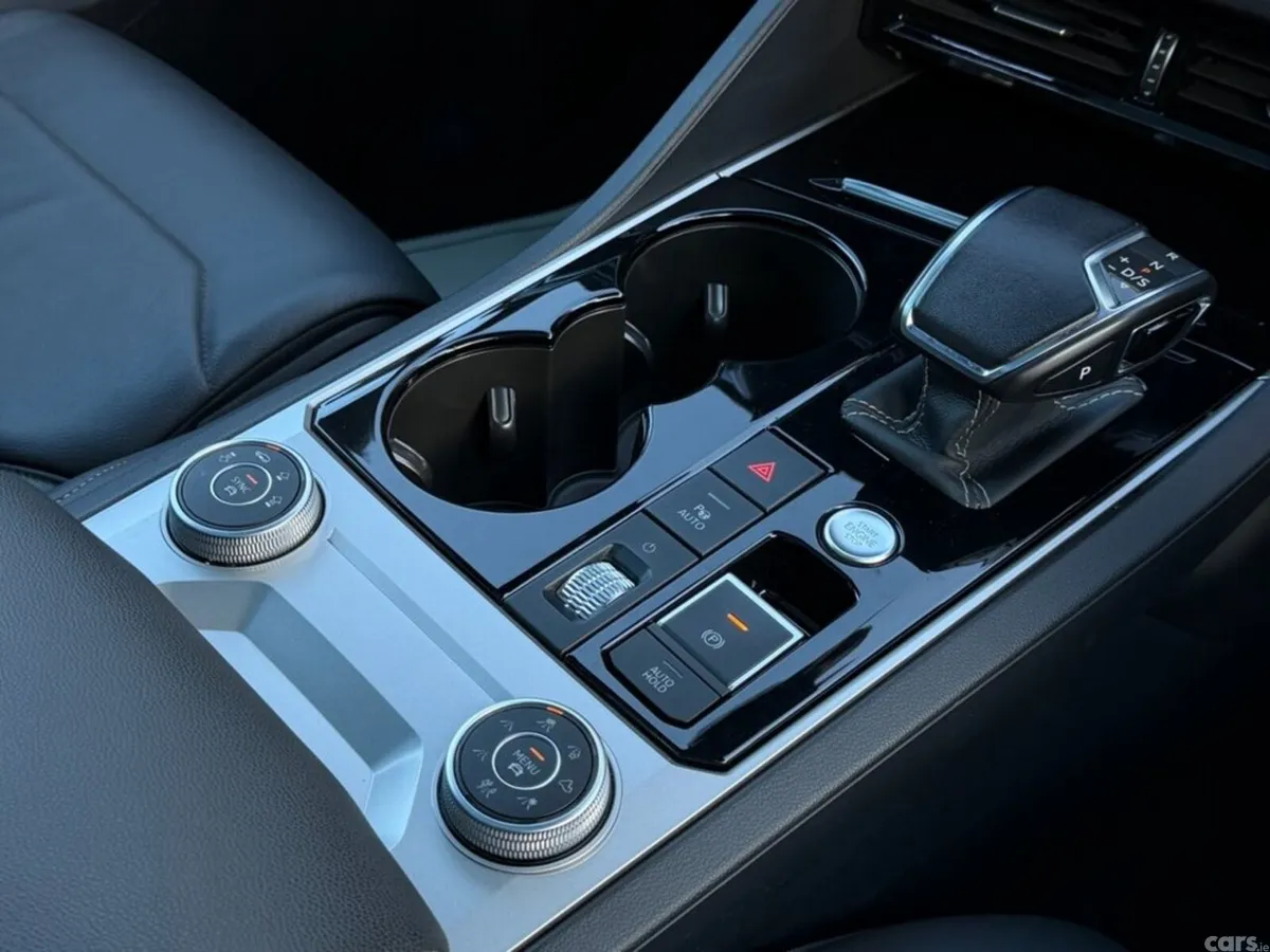 Volkswagen Touareg SUV, Diesel, 2023, Black