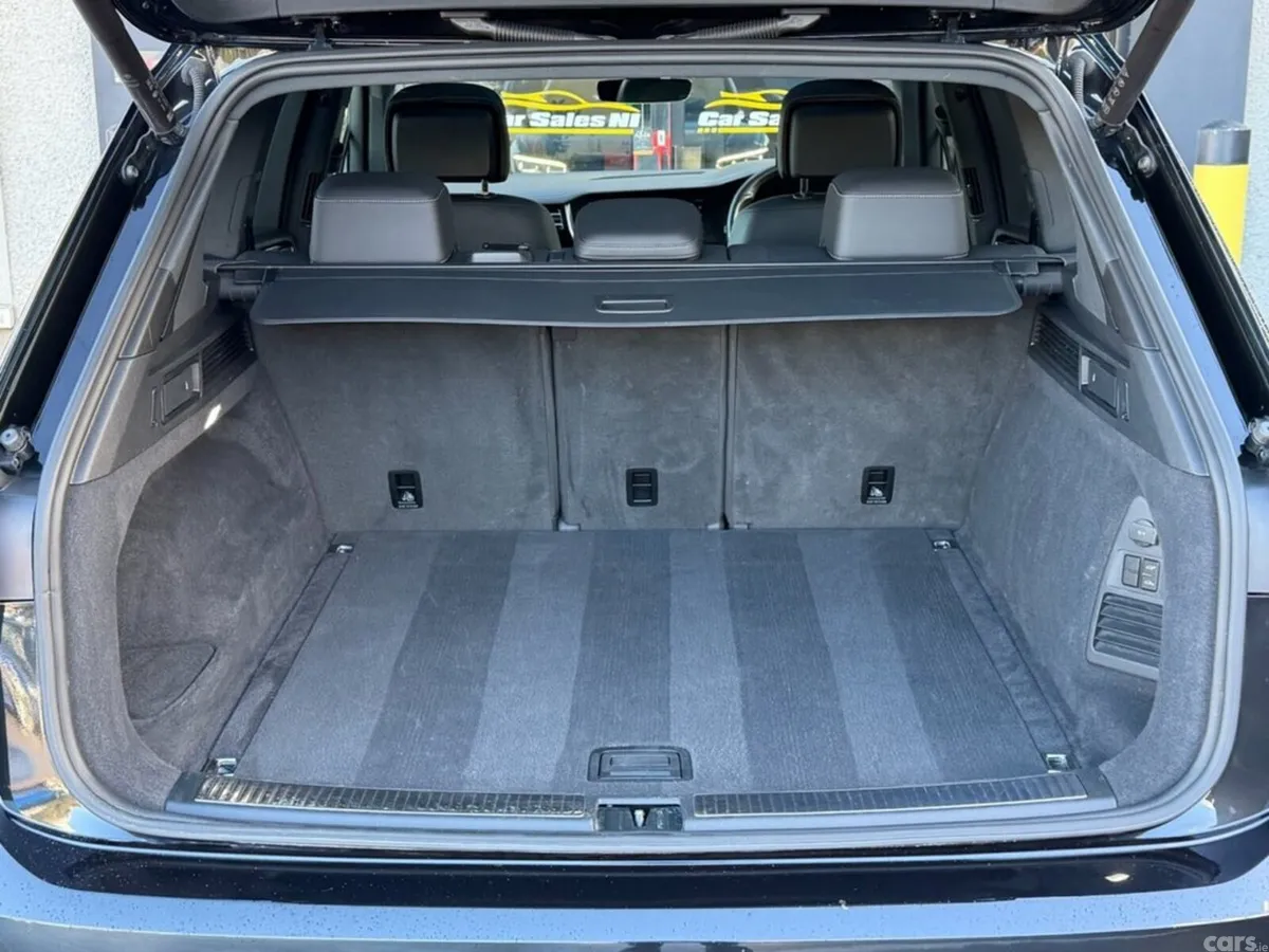 Volkswagen Touareg SUV, Diesel, 2023, Black