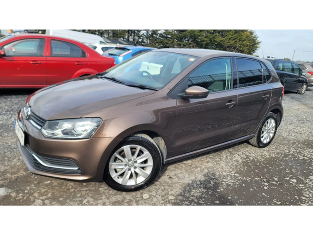 Volkswagen Polo Hatchback, Petrol, 2014, Brown
