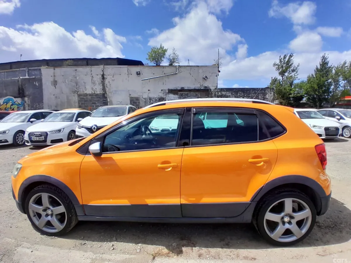 Volkswagen Polo Hatchback, Petrol, 2014, Orange