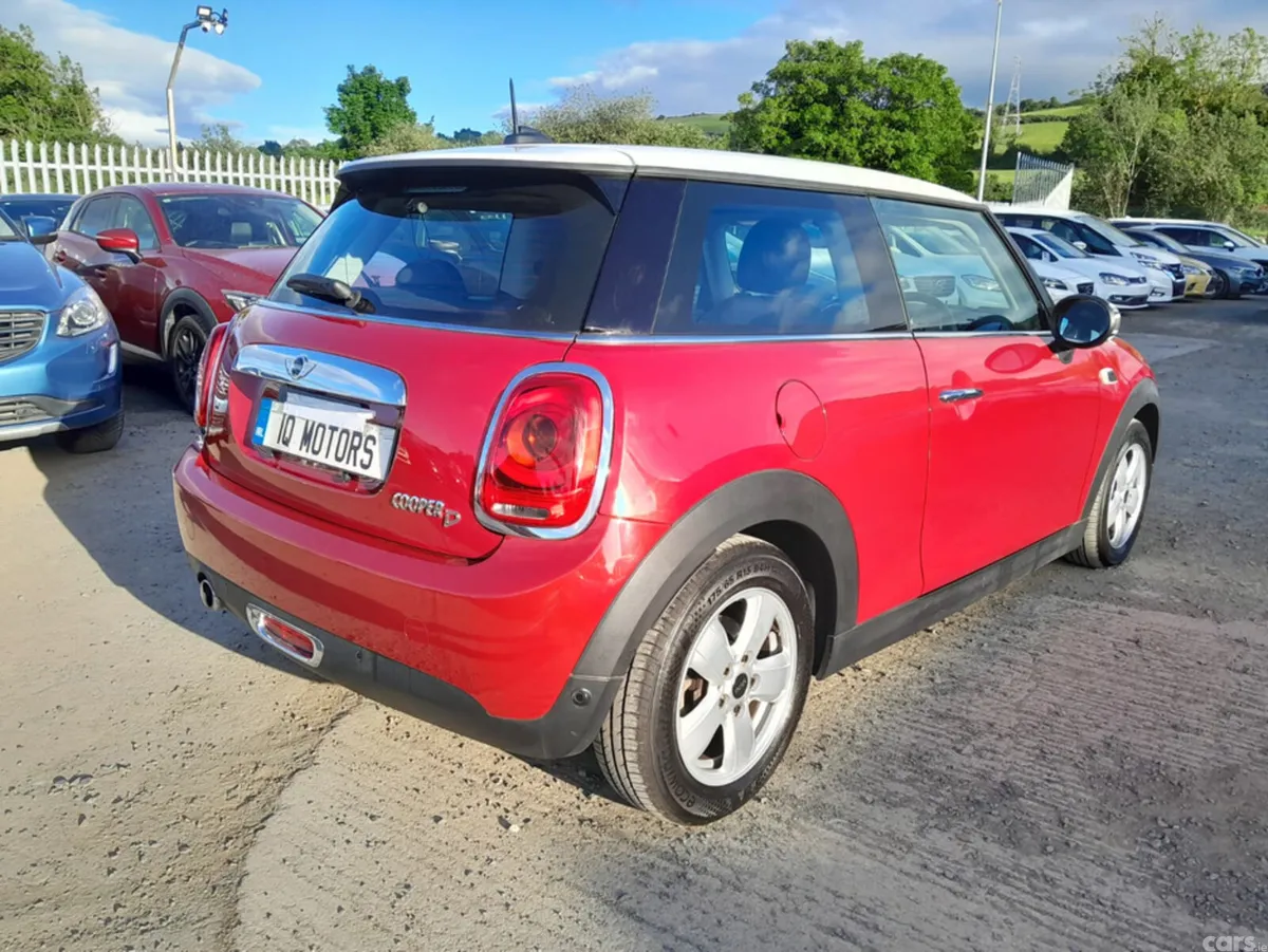 Mini Cooper Hatchback, Diesel, 2017, Red