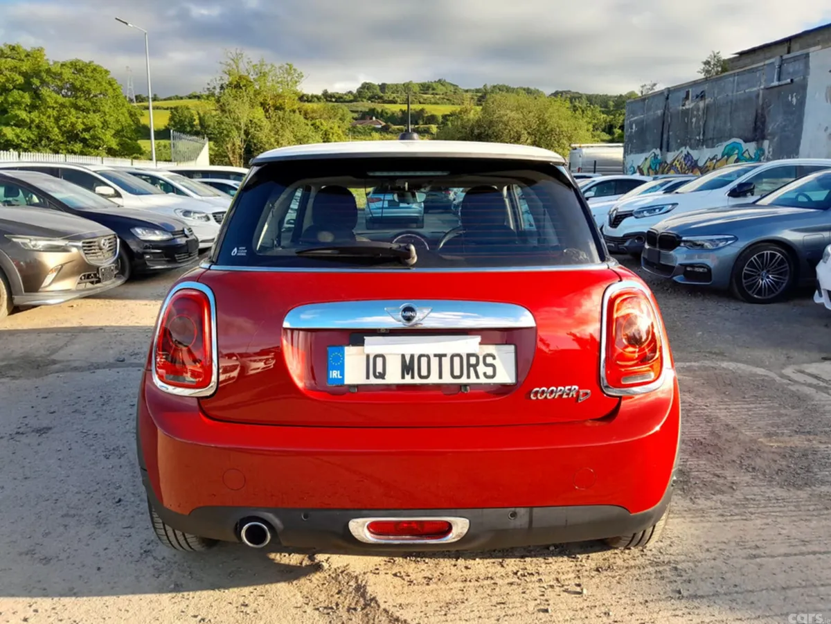 Mini Cooper Hatchback, Diesel, 2017, Red