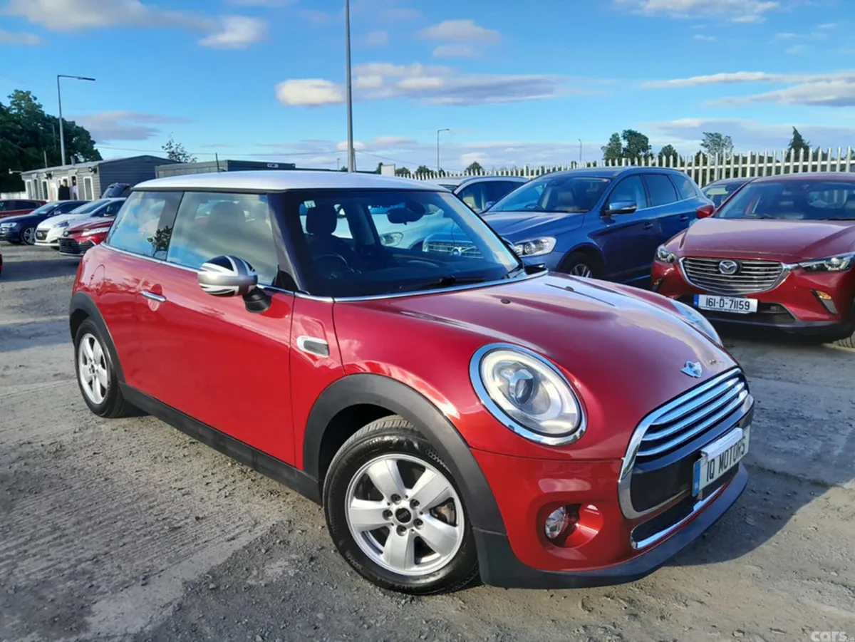 Mini Cooper Hatchback, Diesel, 2017, Red